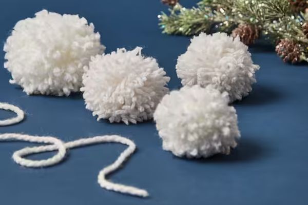 Pom Pom Snowballs